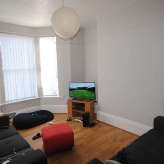 33 Delph Mount, Leeds, LS6 2HS - Photo 1