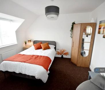 1 bedroom in a house share to rent - Photo 4