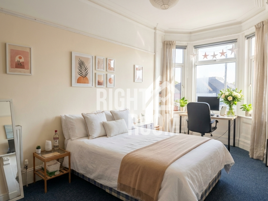 6 bedroom semi-detached house to rent - Photo 1