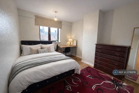 3 bedroom maisonette to rent - Photo 4