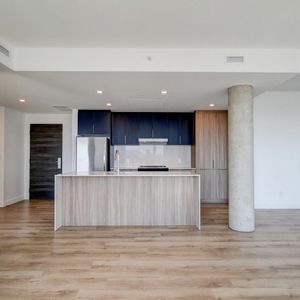3 chambres - 2000 Rue Sauvé Ouest, Montréal - Photo 3