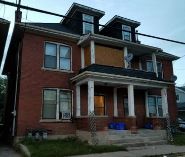 2brm Apartment On Sydenham St. Available Now - Photo 6