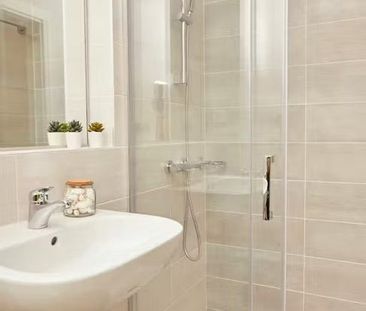 Avenida Rodajos, Pozuelo de Alarcón, Community of Madrid 28223 - Photo 4