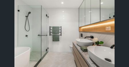 Luxury Living - Photo 5