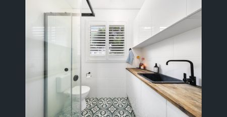 Enchanting four bedroom home - Photo 5