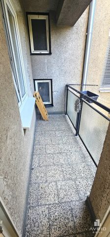 Pronájem bytu 2+1, Brno - Královo Pole, neprůchozí pokoje, balkón, po kompletní rekonstrukci, ulice Hlaváčkova - Photo 2