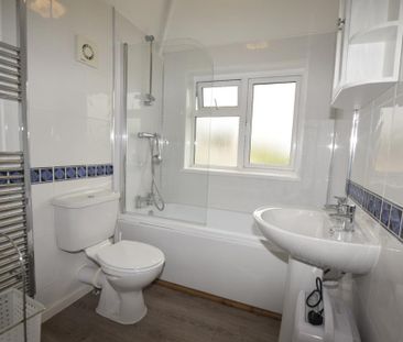 2 bedroom semi-detached house to rent - Photo 6