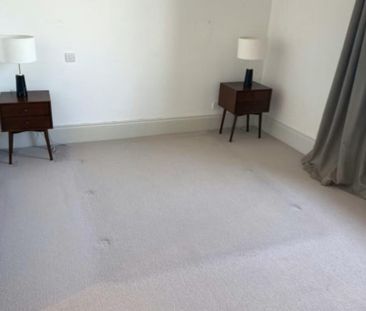 3 bedroom flat to rent - Photo 6