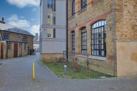 2 bedroom flat to rent - Photo 5