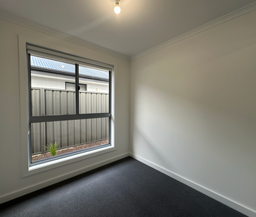 15 Barritt Road, Munno Para Downs SA 5115 - House For Rent | Domain - Photo 2
