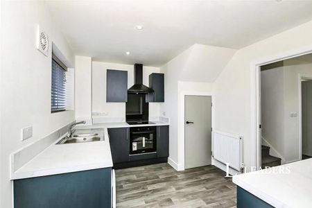 3 bedroom house to rent Bluebell Road, Quadring, Spalding, PE114RR - Photo 5