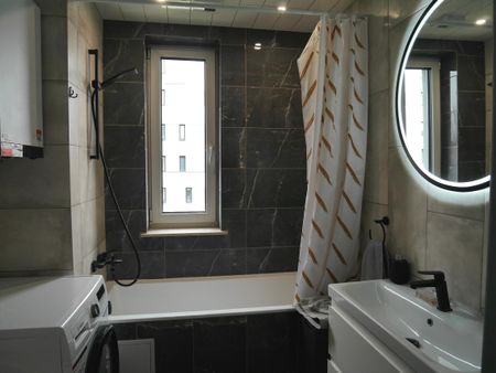 Mieszkanie na wynajem - Zdjęcie 2