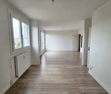 Location Appartement 4 pièces 77m² COMPIEGNE 60200 - Photo 6