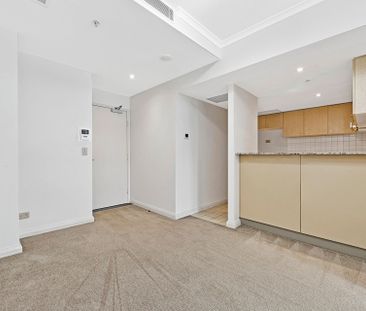 Spacious Apartment in the Heart of Chatswood &ast;&ast; Available 0... - Photo 4