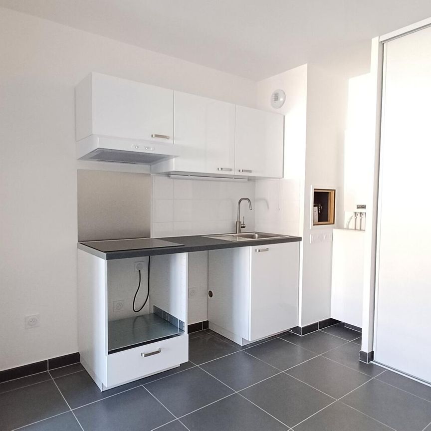 location Appartement T2 DE 38.86m² À DAMMARIE les LYS - Photo 1