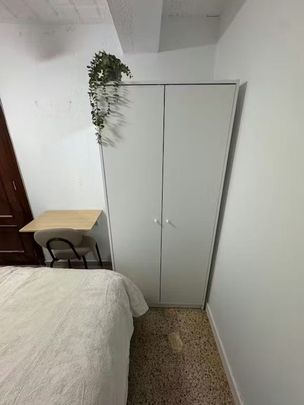 Avinguda d'Ausiàs March, Alaquàs, Valencian Community 46970 - Photo 1