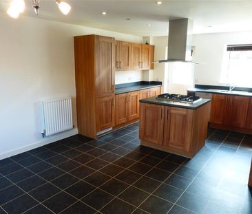 Bridge Farm Close, Bury St. Edmunds, Mildenhall - Photo 6