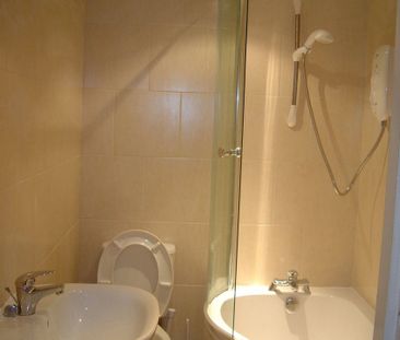 Flat 4 15-17, Edge Lane, Manchester, M21 - Photo 2