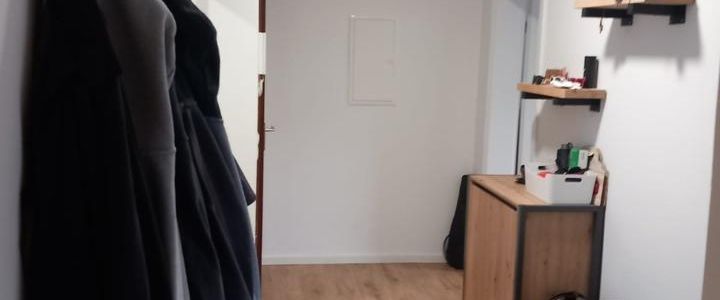 Helle großzügige 3 Zi. Wohnung mit Balkon + Stellplatz in Maschen - Photo 1