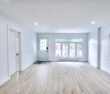 Logement style maison entièrement rénové – Sainte-Justine-de-Newton - Photo 2