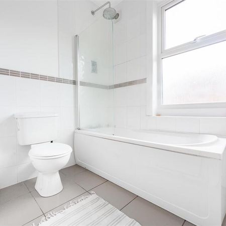 5 bedroom terraced house to rent - Photo 4