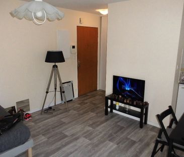 STUDIO &#8211; QUARTIER SAINT GILLES - Photo 1