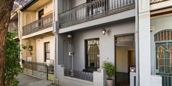 Charming terrace with space & lifestyle in Chippendale's creative hub - Photo 3