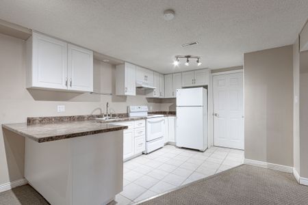 For Lease - 415 Norrie Crescent Unit# Lower, Burlington, Ontario - Photo 3