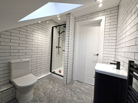 135 Warren Lane, Sheffield - Photo 3