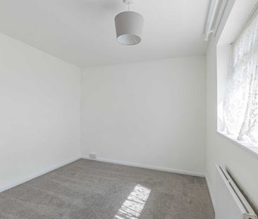 3 bed End of Terrace for rent - Photo 3