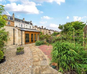 A fabulous ground floor self contained studio property with courtya... - Photo 3