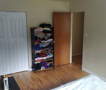 1 Bed, 1 Bath, 2nd Floor - Photo 1