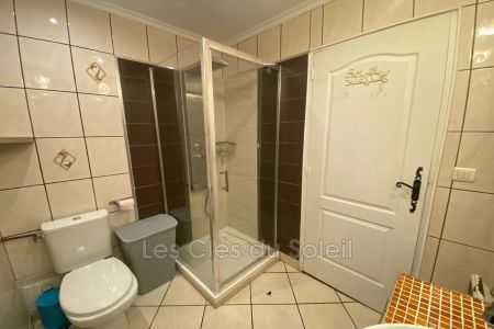 Location appartement studio 30 m² Cuers - Photo 5