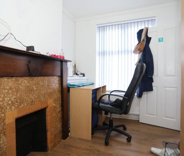 Montague Road (3 bed) - Photo 5