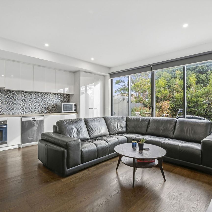 Thinking of selling? Contact our agent - Photo 1