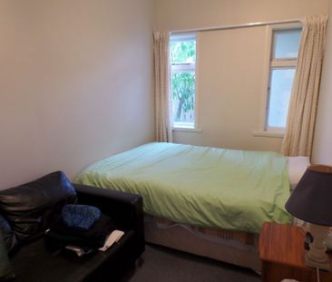 One bedroom unit, located in a secure complex, complete with an ele... - Photo 5