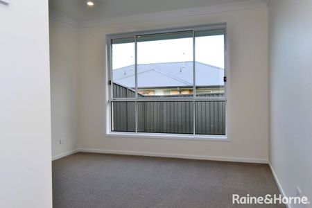 Brand new stunning 3-bedroom duplex - Photo 5