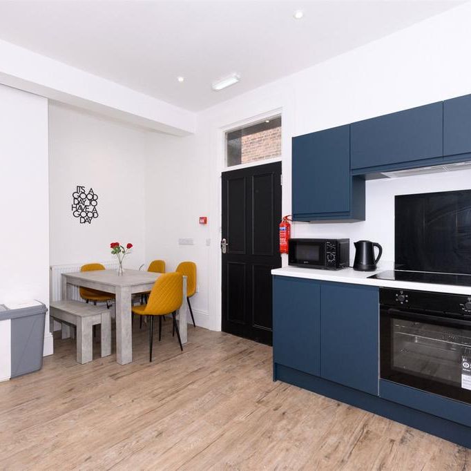 1 bedroom in a house share to rent - Photo 1