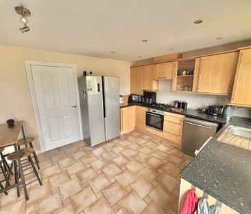 Spruce Road, Nuneaton, CV10 - Photo 6