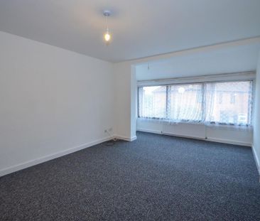 3 bedroom property to rent - Photo 3