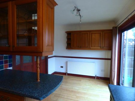 3 bedroom semi-detached house to rent - Photo 4