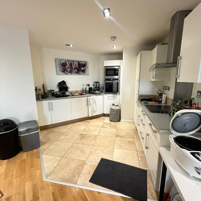 2 Bed Apartment | £600 pw - Photo 2