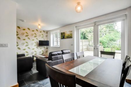 Ardingly Close, Ifield, RH11 - Photo 4