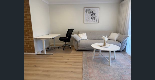 Fully Furnished Family Home - 4x2 in Leeming | Available from April 2026 - Photo 1