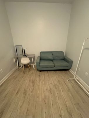111 Amaya, Ottawa, ON K2A 3X7 - Photo 1