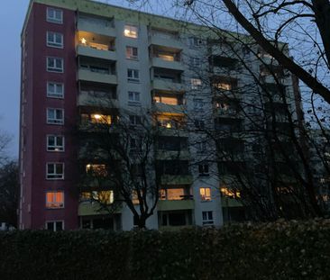geräumige 2,5 Zimmer mit Balkon und Wannenbad - Photo 6