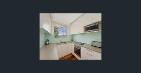 Modern Two-Bedroom Apartment | Ideal Location - Photo 5