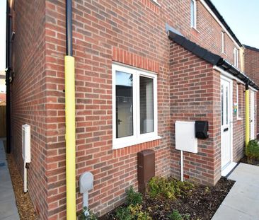 3 bedroom semi-detached house to rent - Photo 6