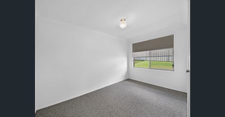 Low Maintenance Living in a location of convenience - Photo 5