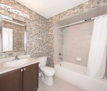 For Lease - 2435 Greenwich Drive Unit# 37, Oakville, Ontario - Photo 4